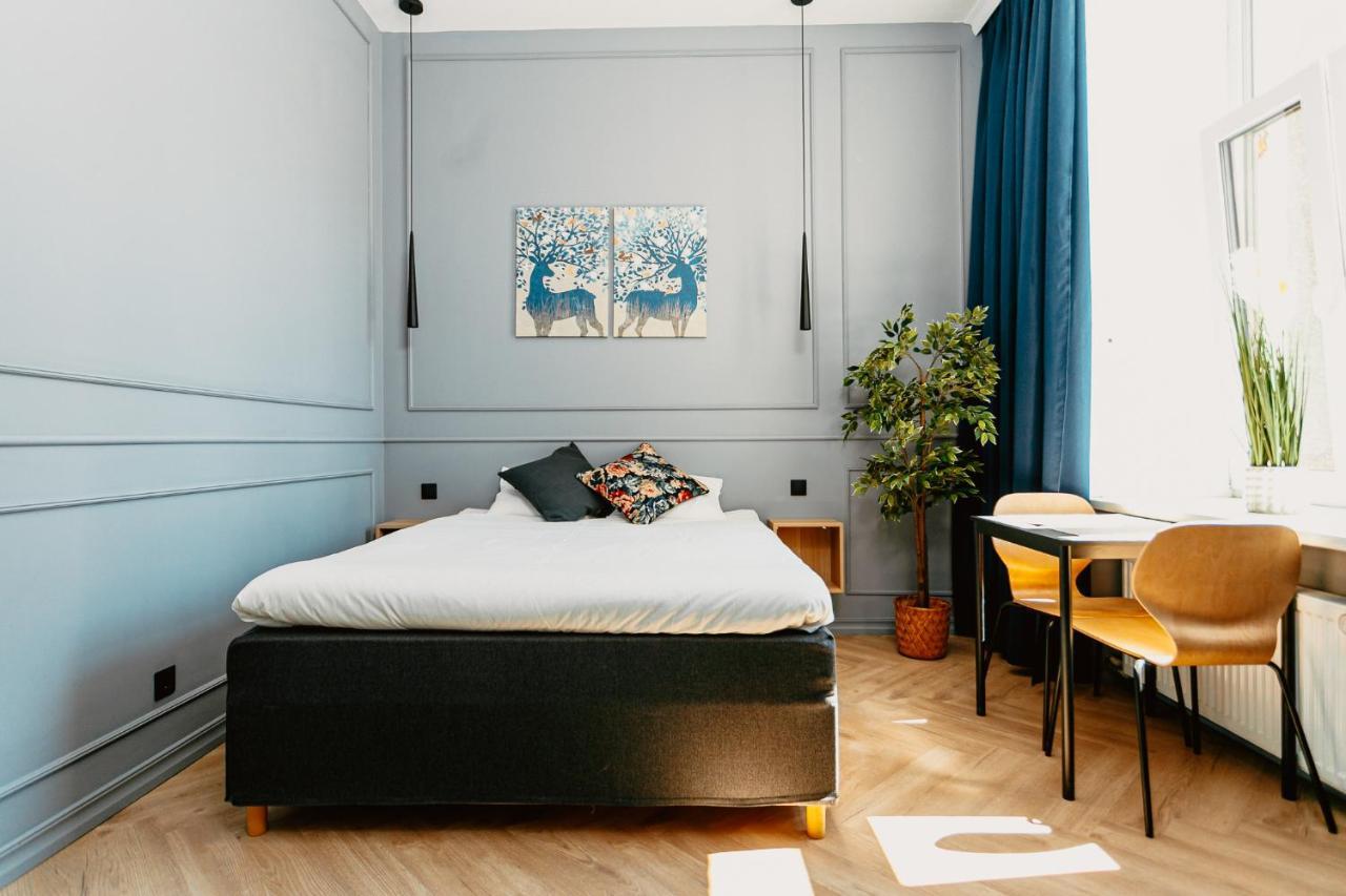 Luxurious - Near Old Town Apartment *